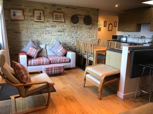 Ty Nant Cottages and Suites in Alvescot