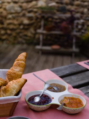 อาหารและเครื่องดื่ม, Chambre chez Annick in โอโลรง-เอแรร์