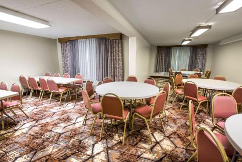 Lodge of the Ozarks - image 2