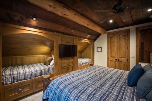1R Rustic Retreat - image 4