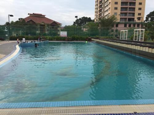 Swimming pool, D Savoy @ Famosa Melaka in Alor Gajah