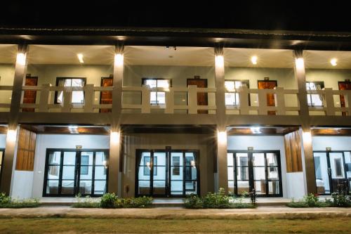 Billabong Hotel And Cafe - 숙소 외관