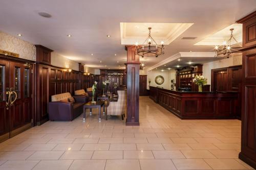 Downings Bay Hotel - image 2