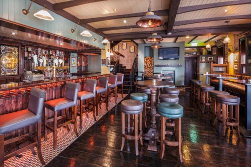 Downings Bay Hotel - image 10