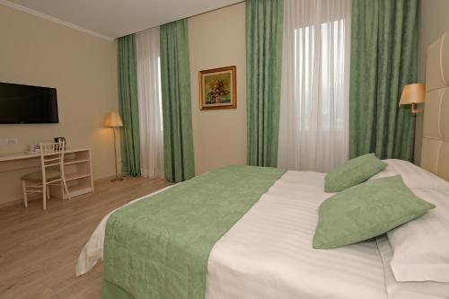 Hotel Du Lac - image 7