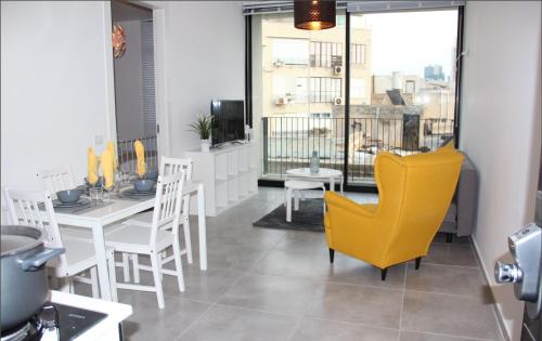 

NEW - Close to Beach-Amazing 2 rooms APT (apt 31)