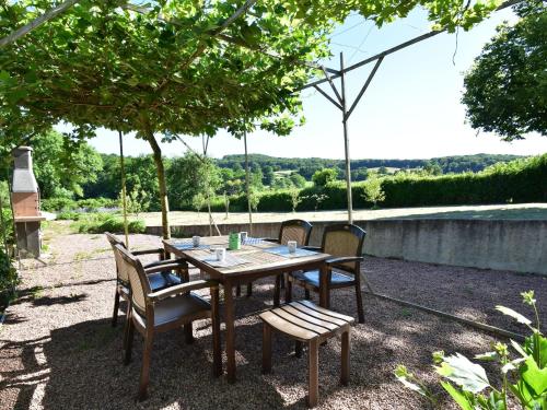 Photo Beautiful house in Morvan nature park with large garden, sauna and nice view