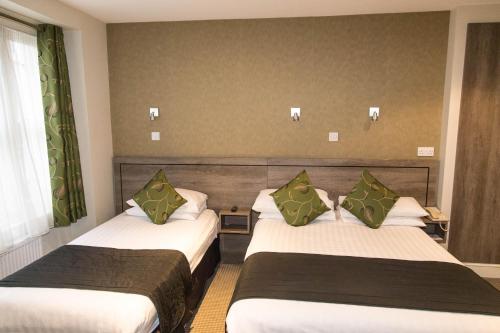 Kensington Gardens Hotel - image 8