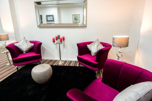 Abbey Hotel - image 11