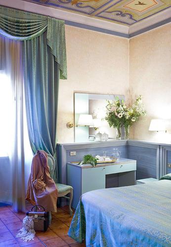 Hotel Zara in Rome, Italy - 1000 reviews, price from $37 | Planet of Hotels
