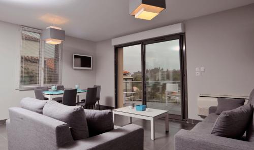 Three-Bedroom Apartment (6-8 Adults) Ground Floor