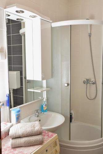 Apartment Xenia in Detelinara