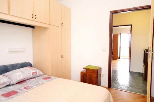 Two-Bedroom Apartment with Terrace and Sea View image 2