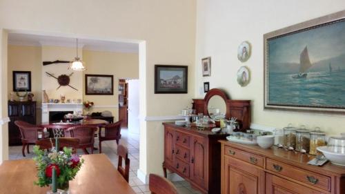 Fasilitas, Saxe-Coburg Lodge in Prince Albert