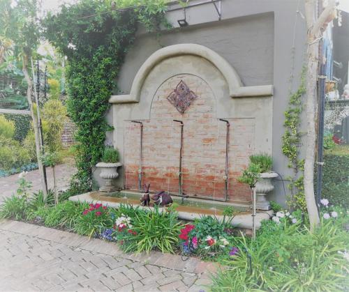 林朋路98号酒店