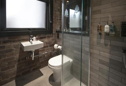 The Bells Room Type - Little John - One bedroom, Ground Floor Apartment with Bath