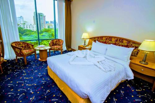 room detail thumbnail 1