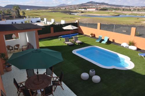 ECO Villa White Suite with climatized pool - Fuerteventura