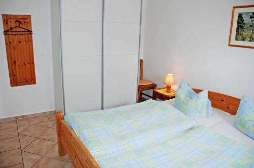One-Bedroom Apartment image 2