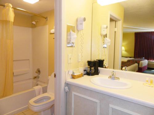 Days Inn by Wyndham Hoover Birmingham - image 5