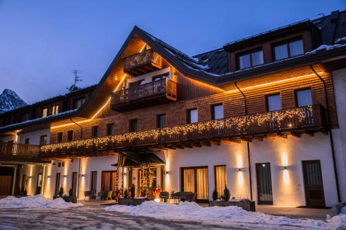 Residence Langes - Accommodation - San Martino di Castrozza