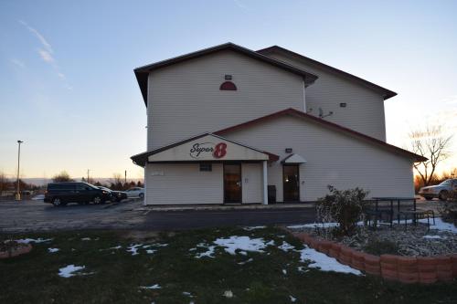 ทัศนียภาพภายนอกโรงแรม, Super 8 By Wyndham Saginaw in แซกเกอนอว์ (MI)