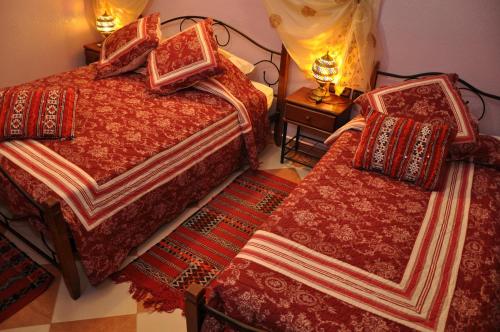 2 double beds