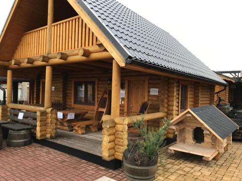 Wellness Hutte am Zwenkauer See bei Leipzig 10.7km von Elstertrebnitz entfernt