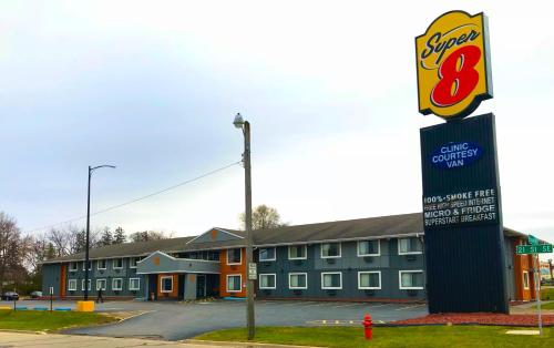 ซูเปอร์ 8 บาย วินด์แฮม โรเชสเตอร์ เมโยคลีนิก แอเรีย (Super 8 By Wyndham Rochester Mayo Clinic Area) in โรเชสเตอร์ (MN)