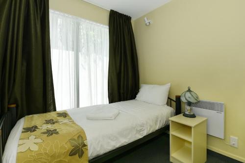 2 bedrooms, 3 beds