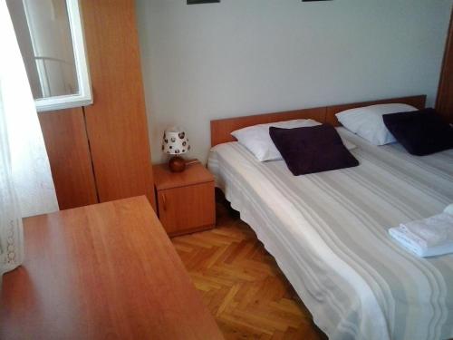Apartments and rooms with WiFi Split - 14428, Split (photo 4)