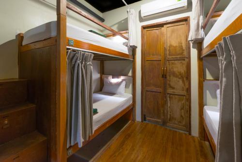 Suneta Hostel Khaosan, Bangkok (photo 9)