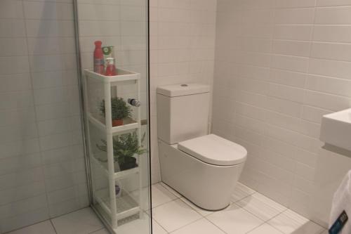 Bathroom, Exquisite Family Home +Parking, Close to CBD in Hunters Hill