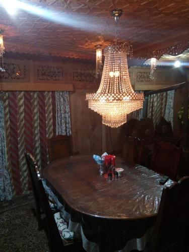 New Bombay Heritage Group Of Houseboats – Srinagar, PA