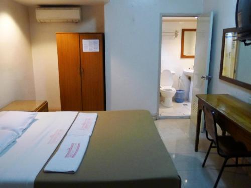 room detail thumbnail 1