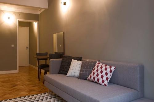 One-Bedroom Apartment image 10