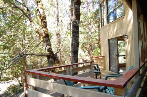 18A Pohono Pines - image 7