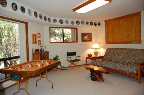 18A Pohono Pines - image 8