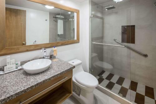 123563428 Wyndham Garden Quito