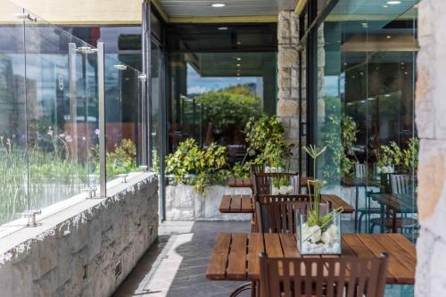 123563434 Wyndham Garden Quito