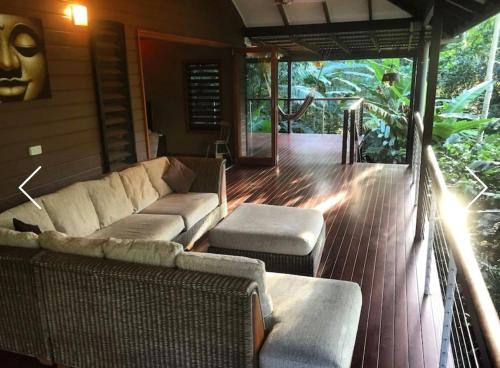 Treetops Retreat Cairns