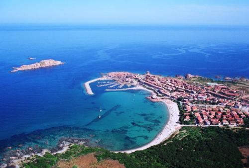  Appartamenti Mare Blu, Pension in Isola Rossa