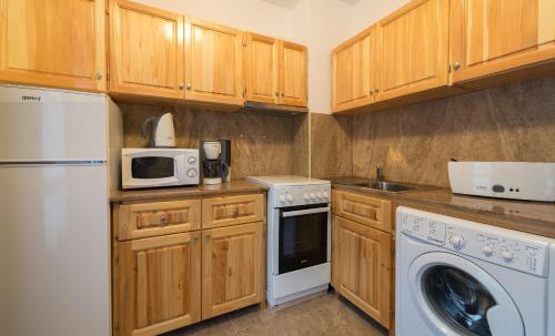 Grand Vitosha Apartments - image 2
