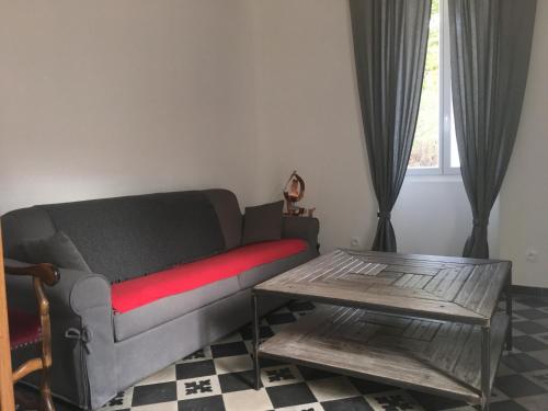 La maison de Salavas - image 2