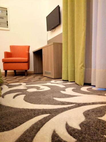 Moonlight Hotel&Suites - image 4