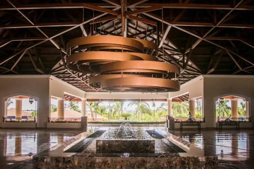 Entrance, Majestic Colonial Punta Cana-All Inclusive in Punta Cana