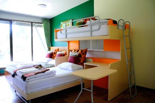 1 twin bed