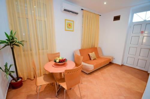Apartments Vojin - image 14