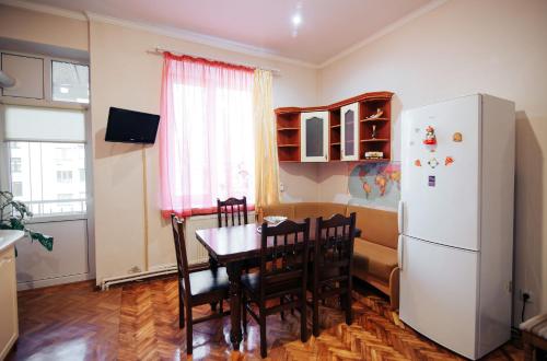 Centreville Apartments - image 6
