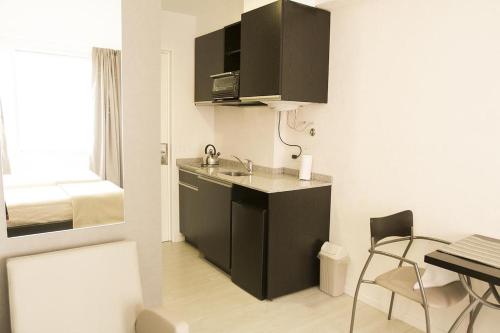 Apartment room in Monoambiente Frente Al Hospital Italiano